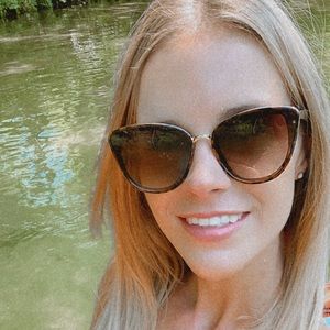 Meet your Posher, Victoria